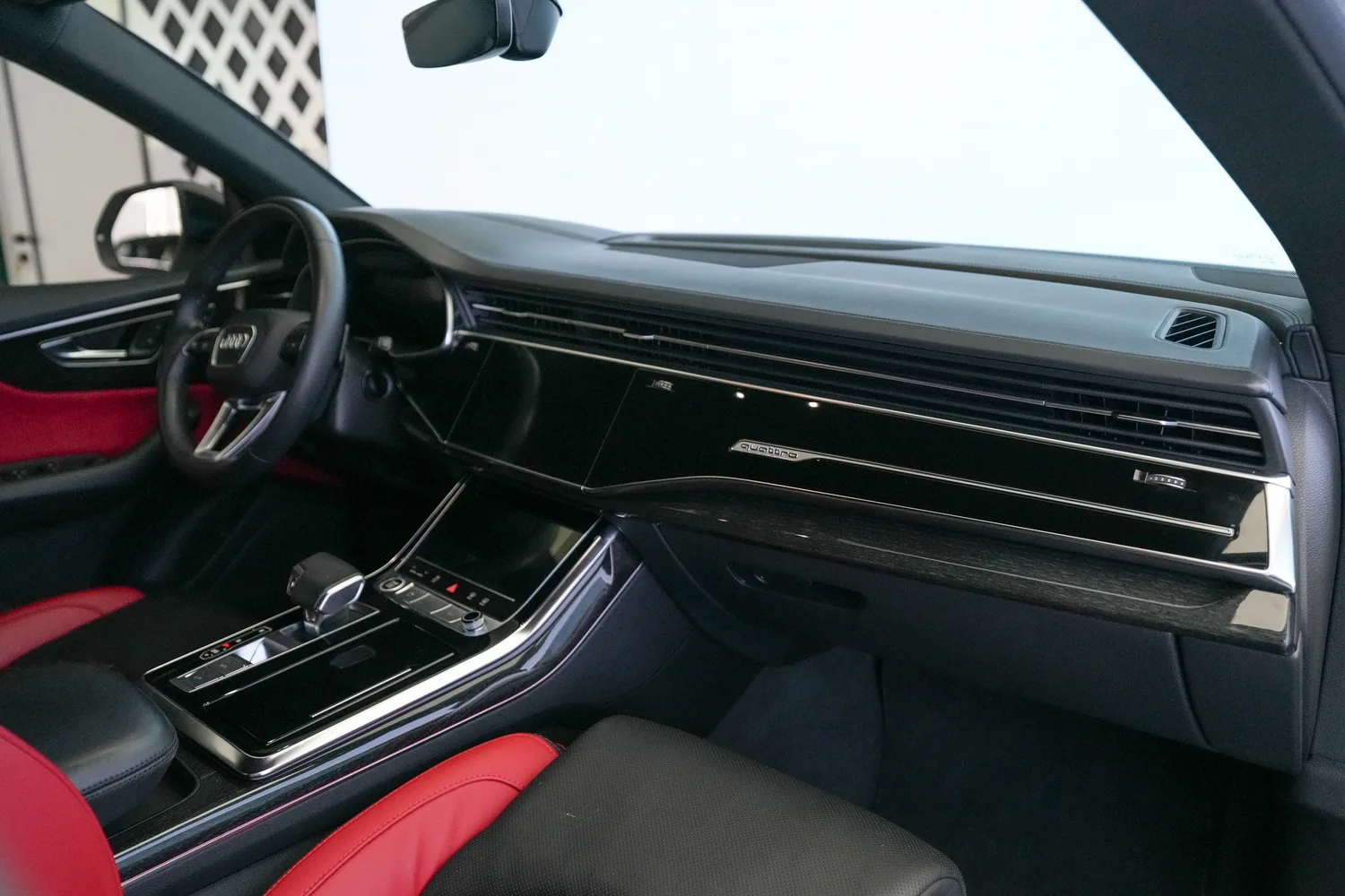 2022 Audi Q8 55 TFSI S line, 9/15