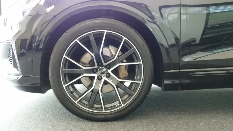 2022 Audi Q8, 4/28