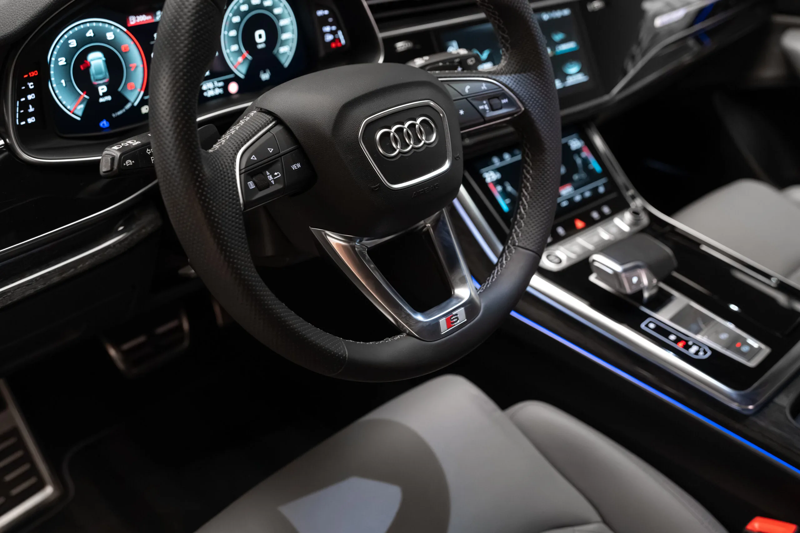 2022 Audi Q8 55 TFSI quattro, 16/30
