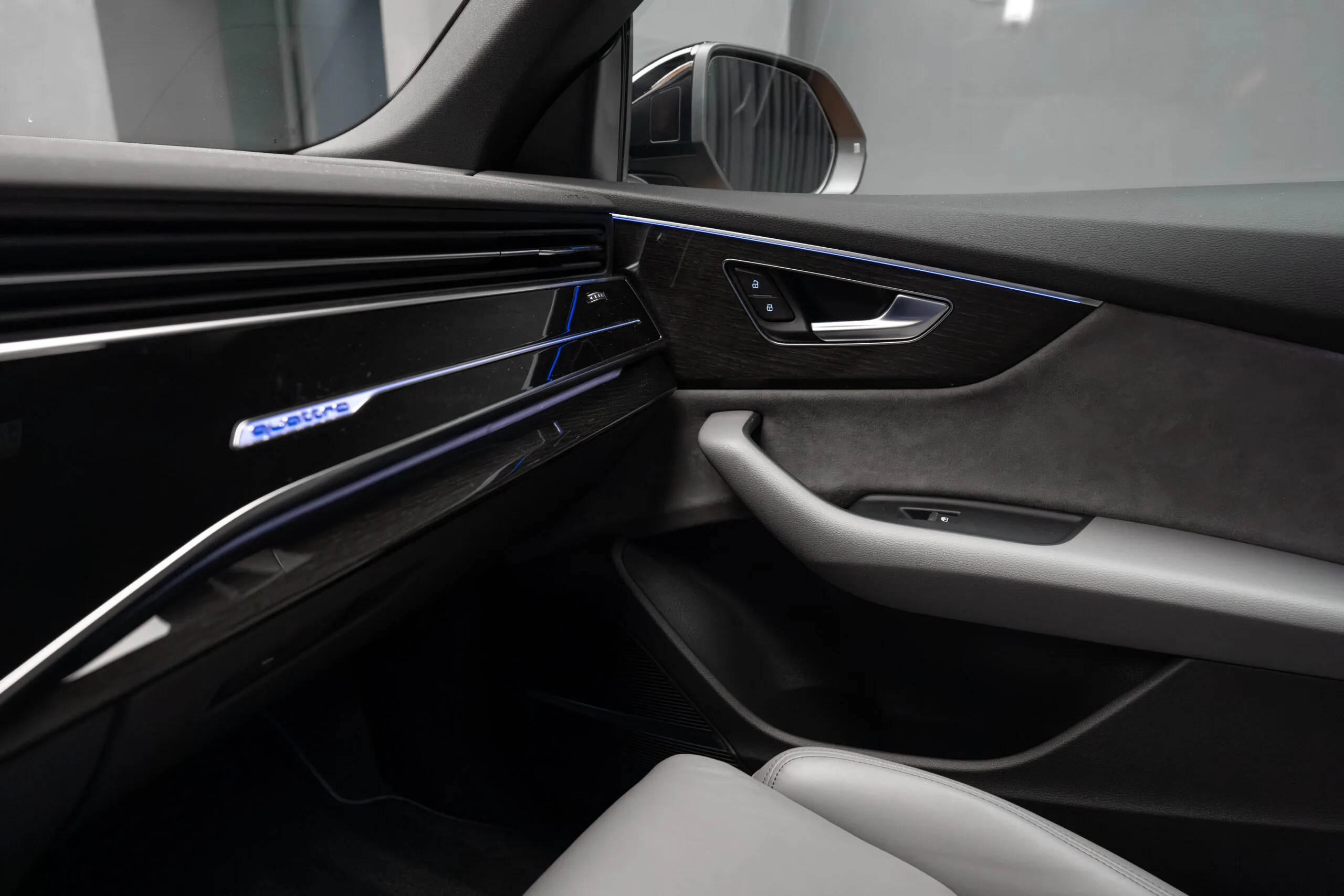 2022 Audi Q8 55 TFSI quattro, 18/30