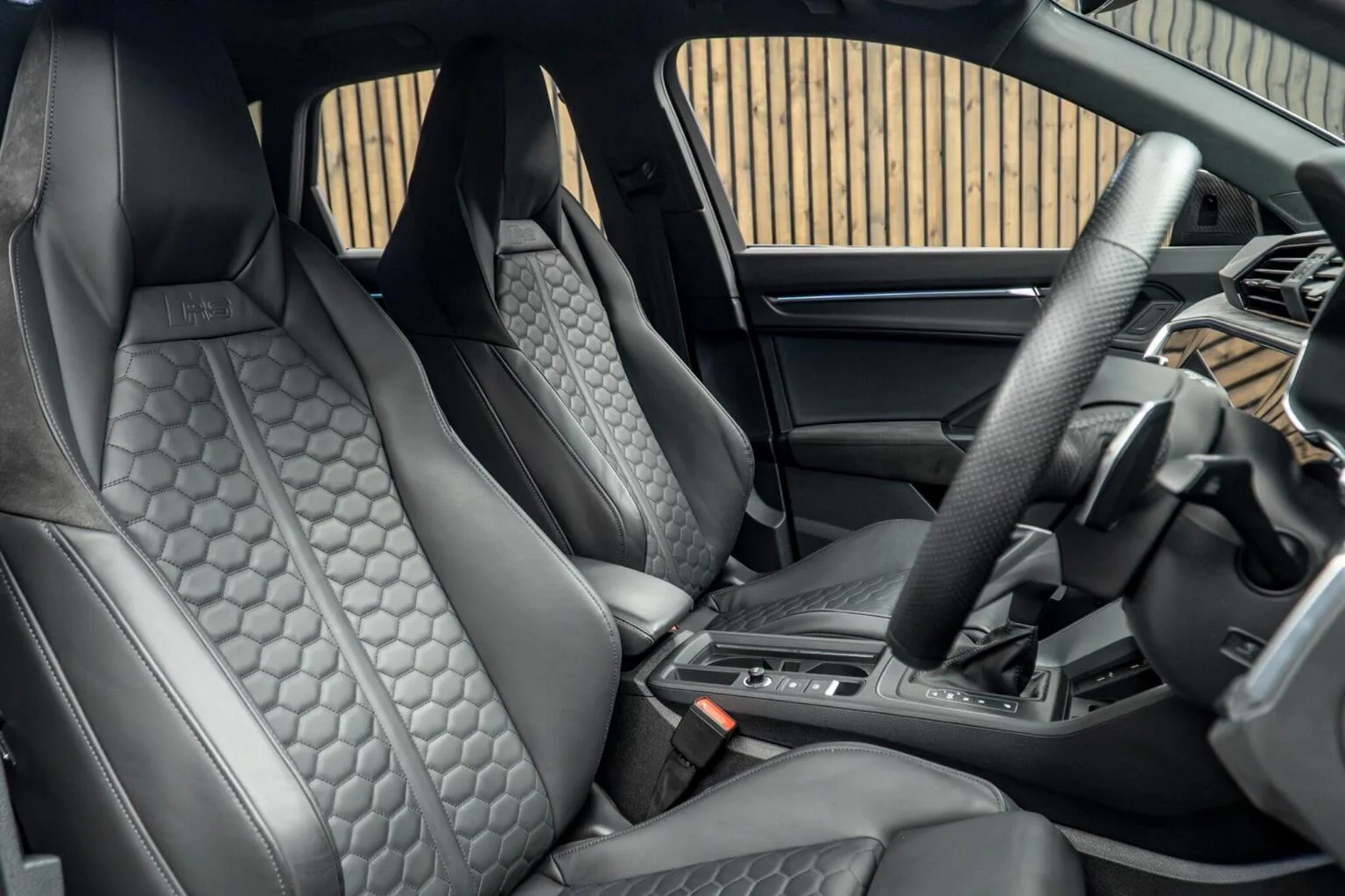 2022 Audi RS Q3 Vorsprung, 2/30