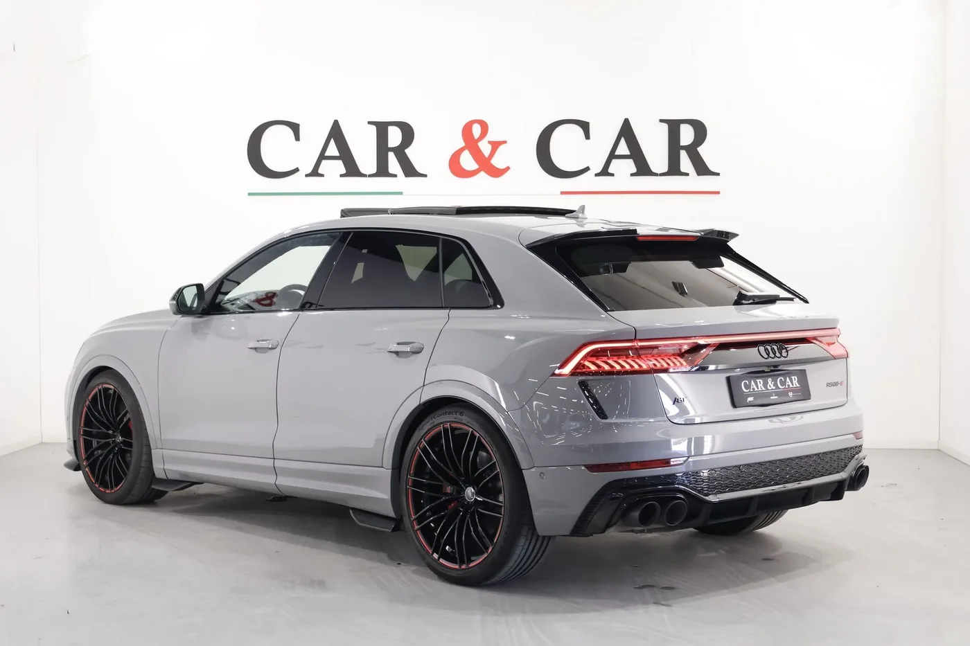 2022 Audi RS Q8 angeboten von einem Supersportwagenhändler in Zibido San Giacomo, Italien, Foto 2 von 25