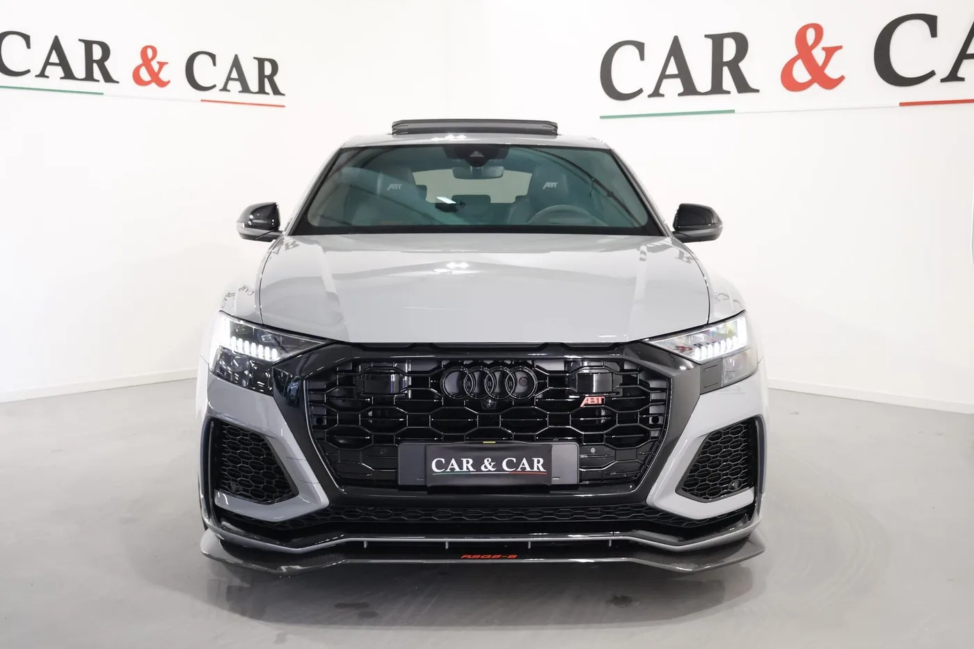 2022 Audi RS Q8 angeboten von einem Supersportwagenhändler in Zibido San Giacomo, Italien, Foto 3 von 25