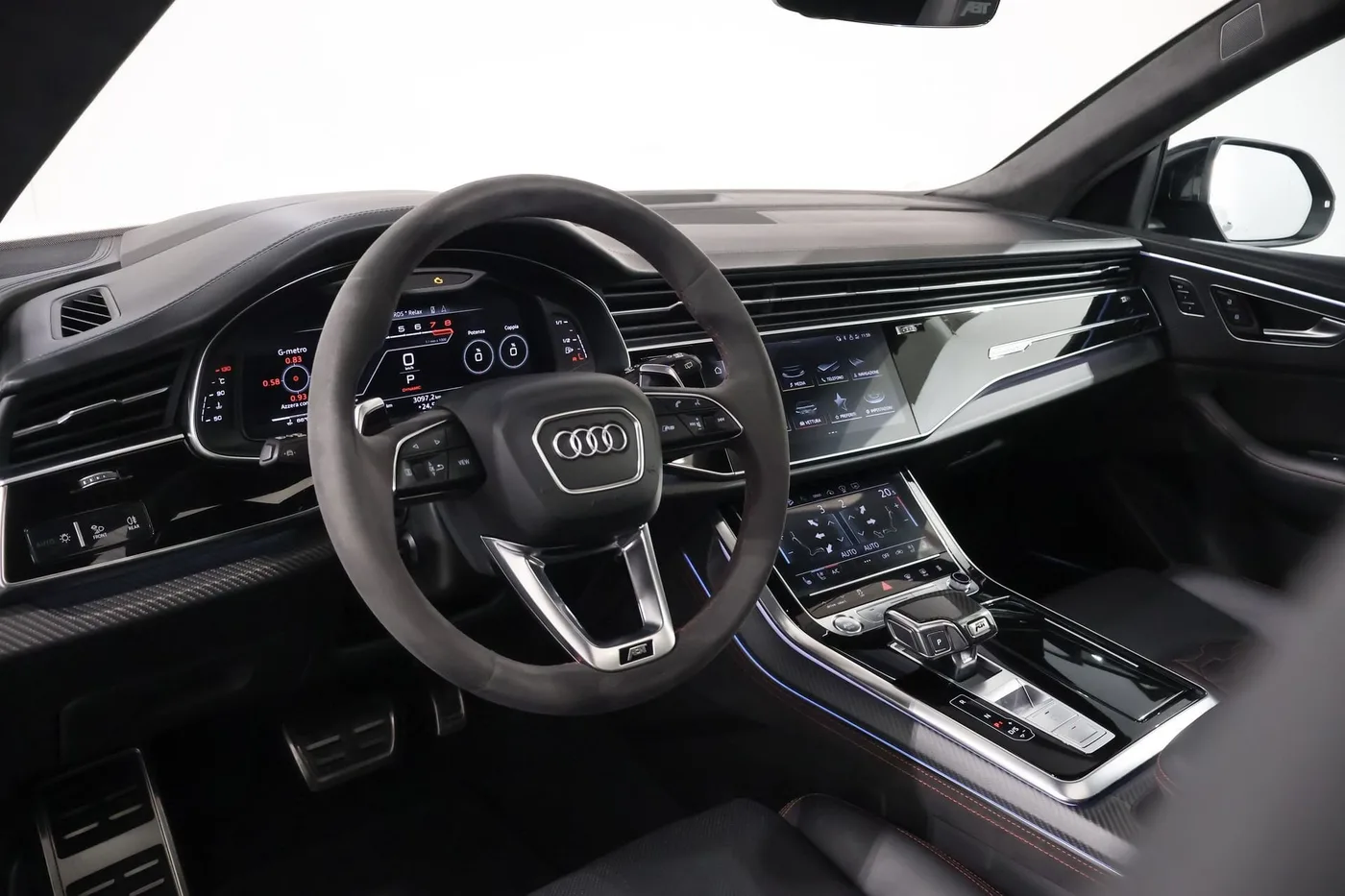 2022 Audi RS Q8 angeboten von einem Supersportwagenhändler in Zibido San Giacomo, Italien, Foto 10 von 25