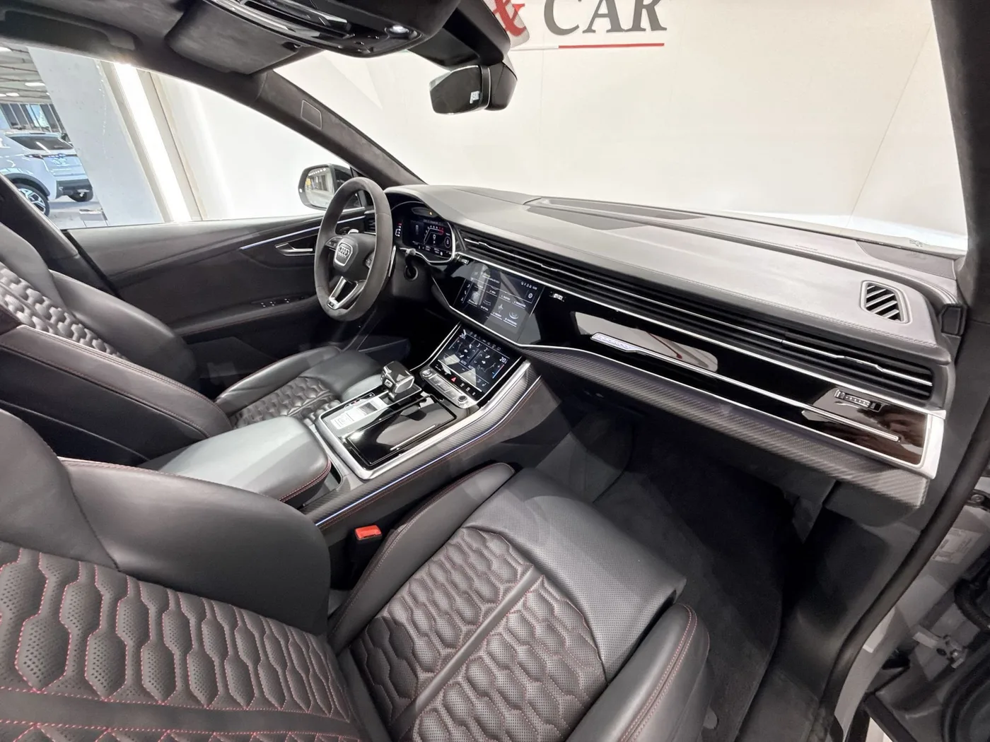 2022 Audi RS Q8 angeboten von einem Supersportwagenhändler in Zibido San Giacomo, Italien, Foto 23 von 25