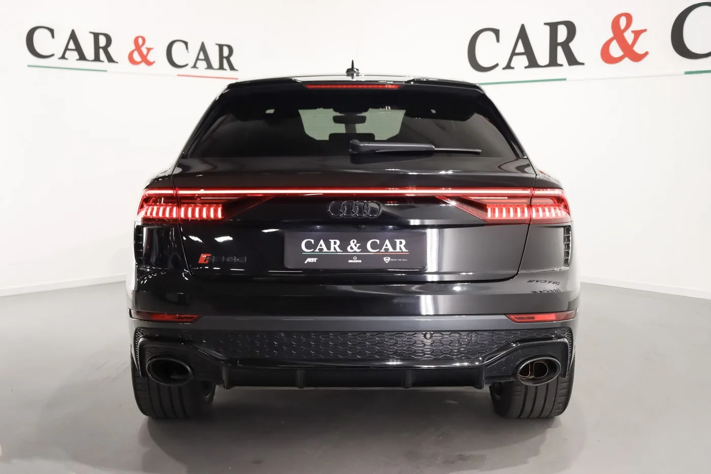 2022 Audi RS Q8 angeboten von einem Supersportwagenhändler in Zibido San Giacomo, Italien, Foto 4 von 23
