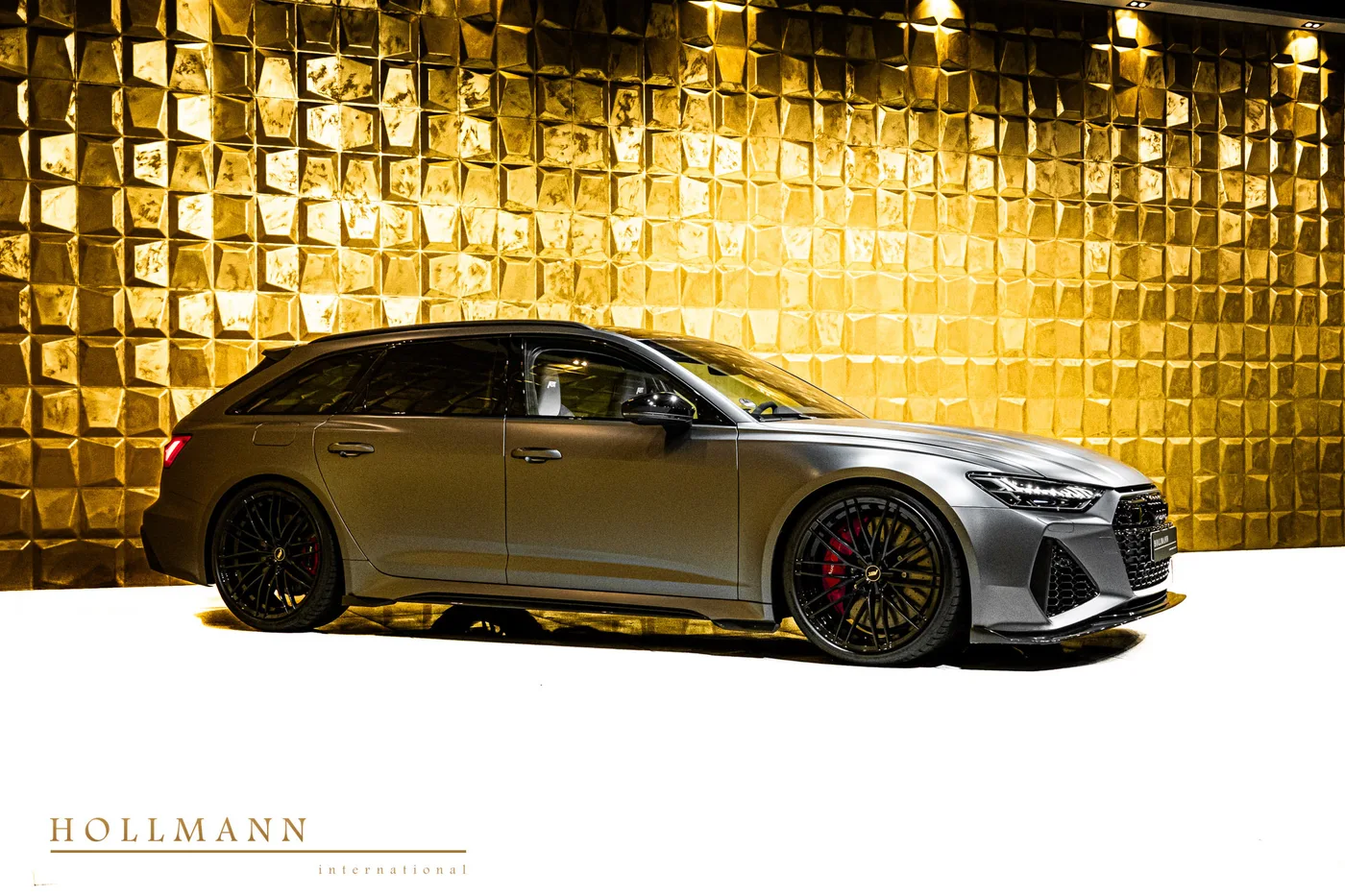 2022 Audi RS6 Avant angeboten von einem Fachhändler in Stuhr, Deutschland, Foto 2 von 25