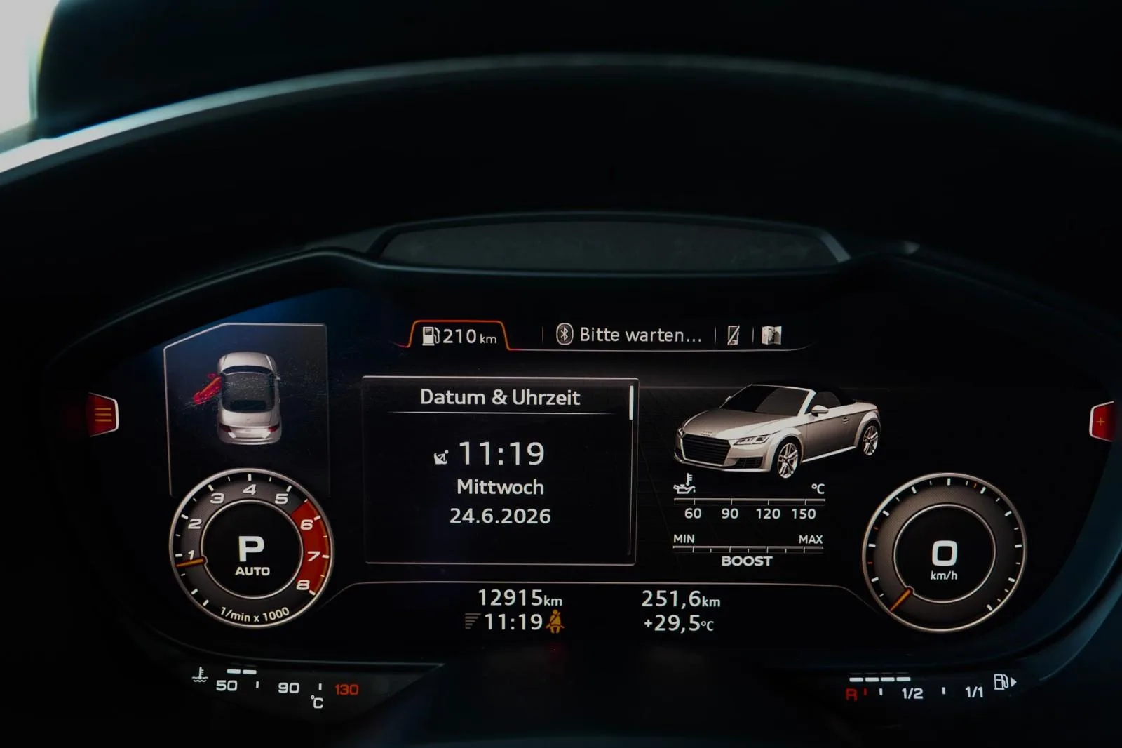 2022 Audi TT RS Roadster, 17/30