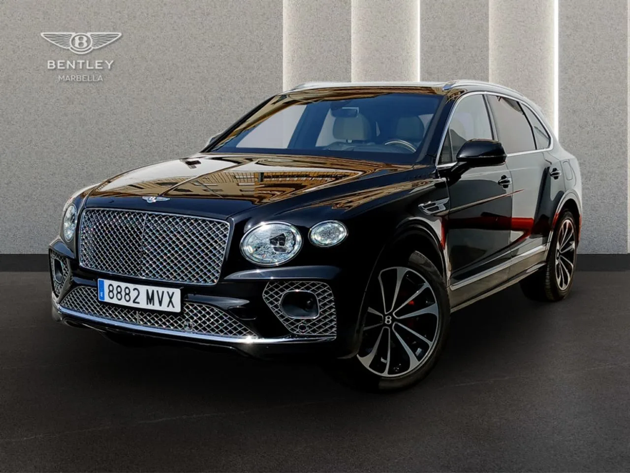 2022 Bentley Bentayga angeboten von einem Fachhändler in Marbella, Hauptfoto