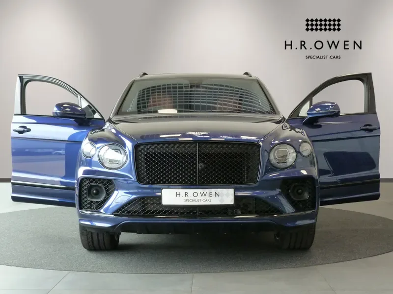 2022 Bentley Bentayga Hybrid, 10/30