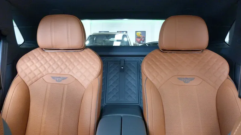 2022 Bentley Bentayga Hybrid, 22/30