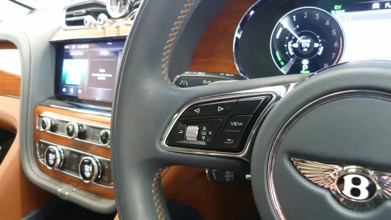 2022 Bentley Bentayga Hybrid, 24/30