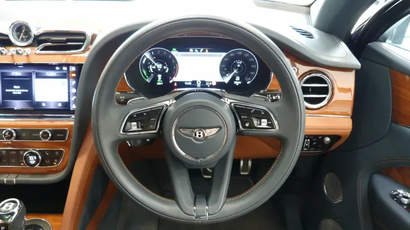 2022 Bentley Bentayga Hybrid, 26/30