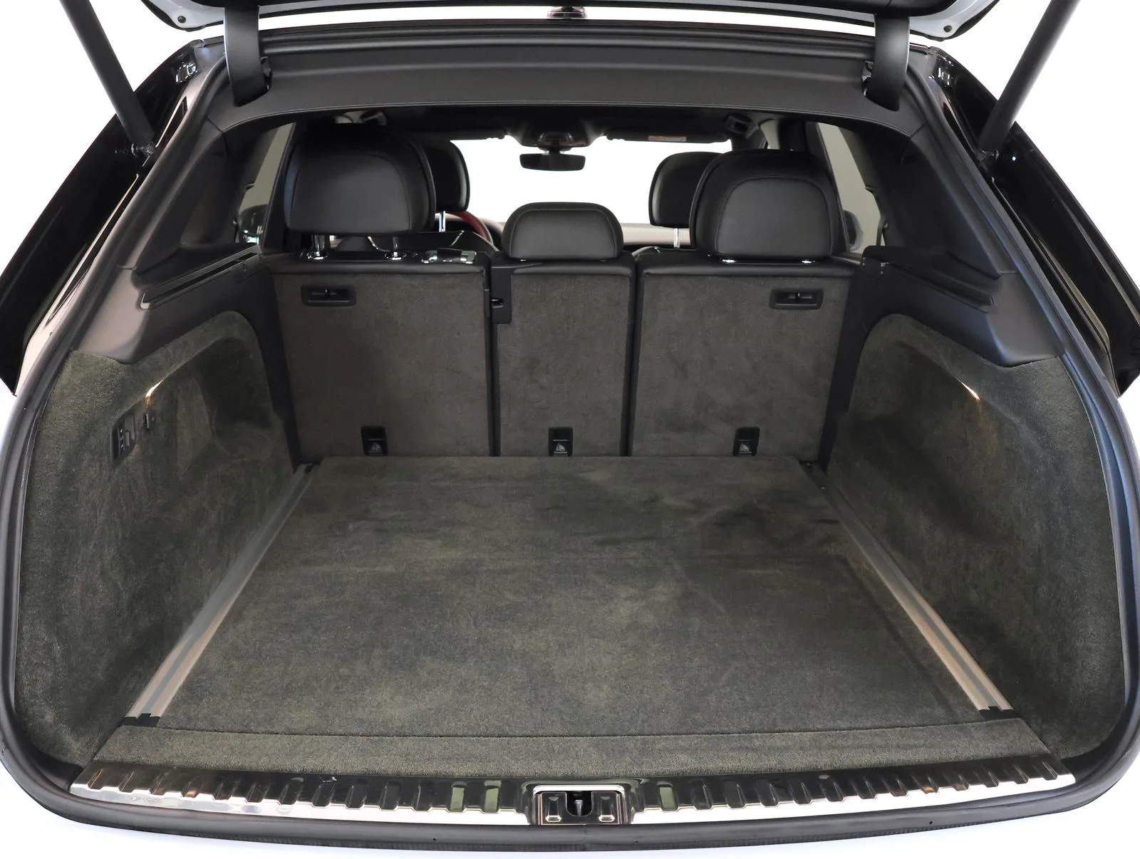 2022 Bentley Bentayga Hybrid, 10/20