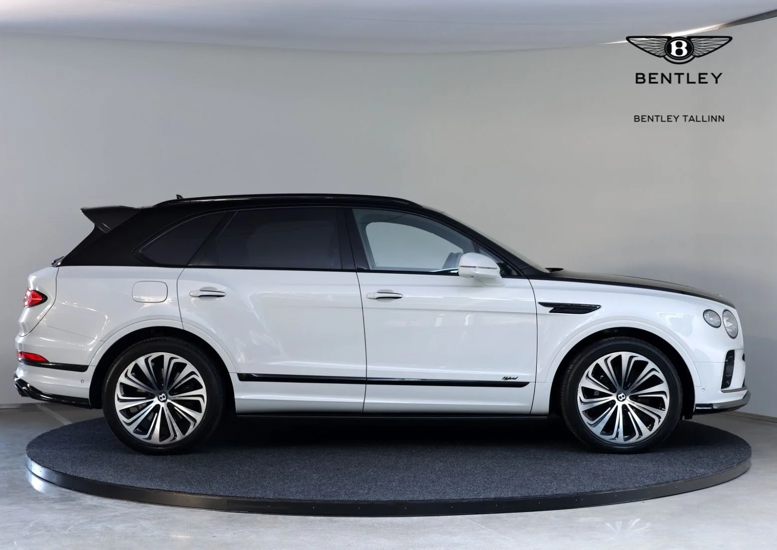 2022 Bentley Bentayga Hybrid, 18/20