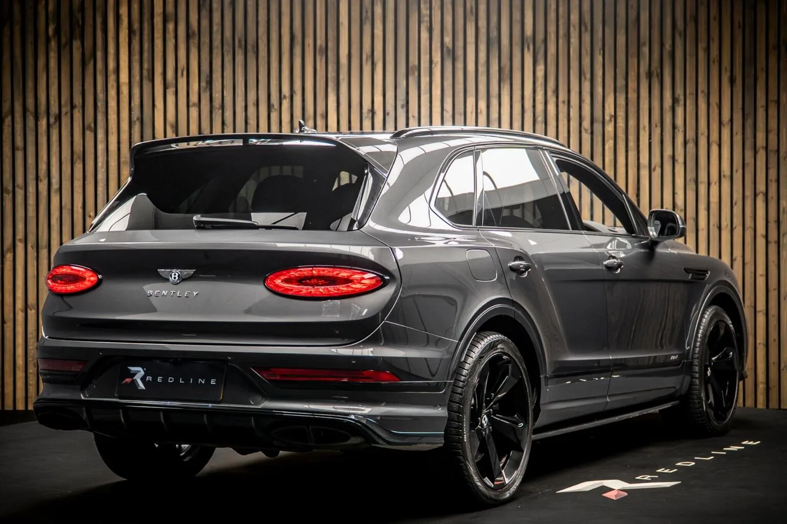 2022 Bentley Bentayga Hybrid, 4/30