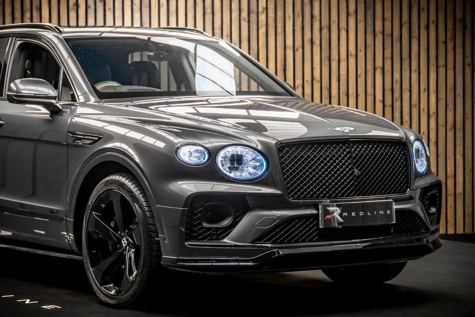 2022 Bentley Bentayga Hybrid, 11/30