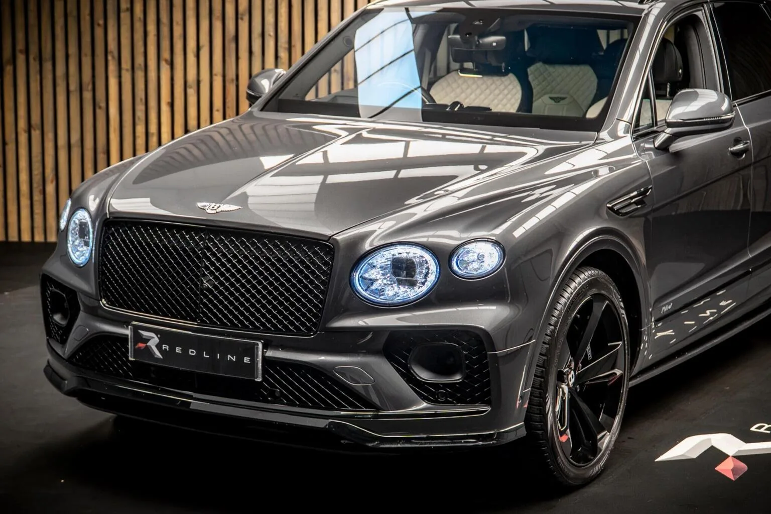 2022 Bentley Bentayga Hybrid, 14/30