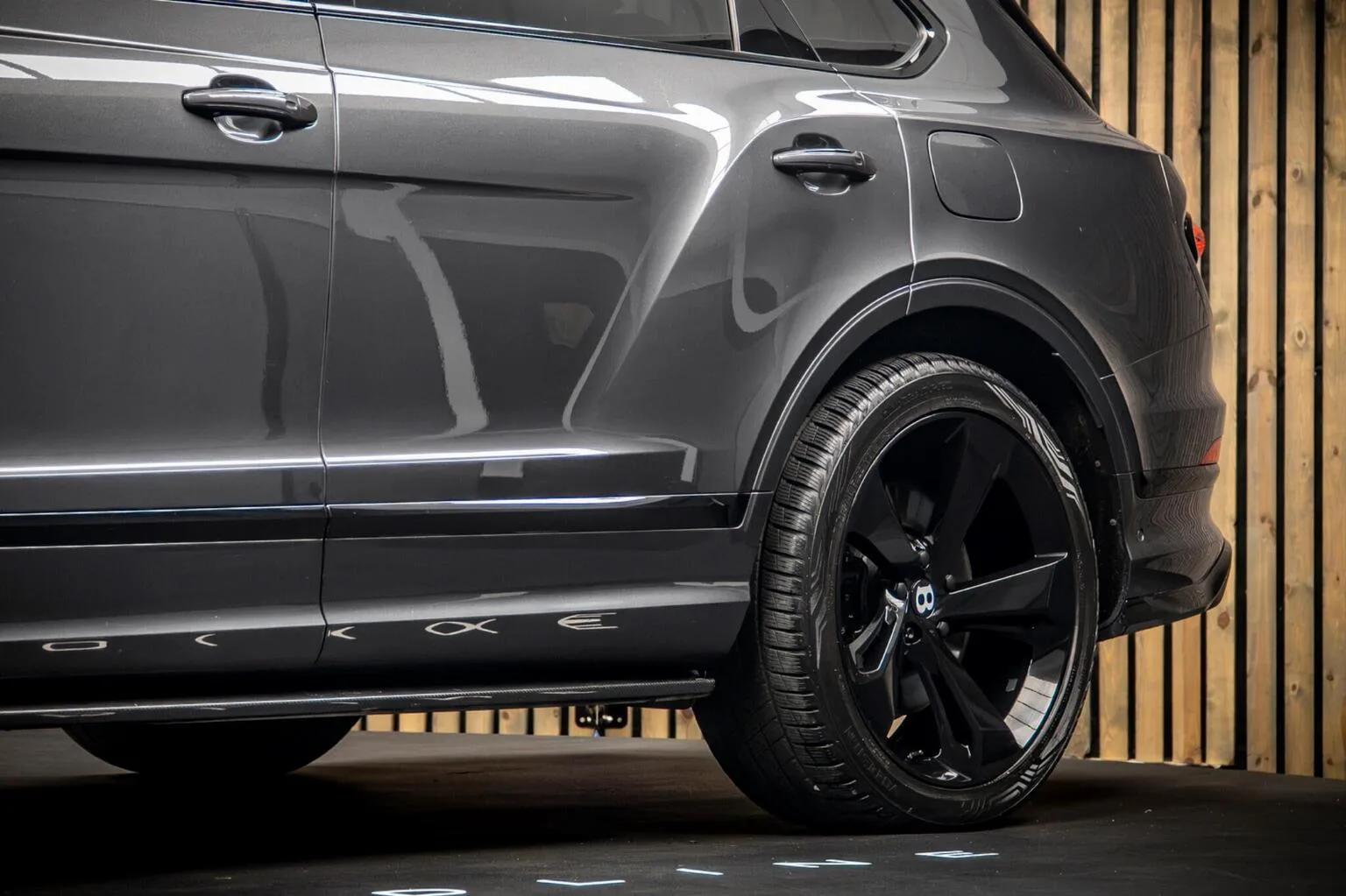 2022 Bentley Bentayga Hybrid, 15/30