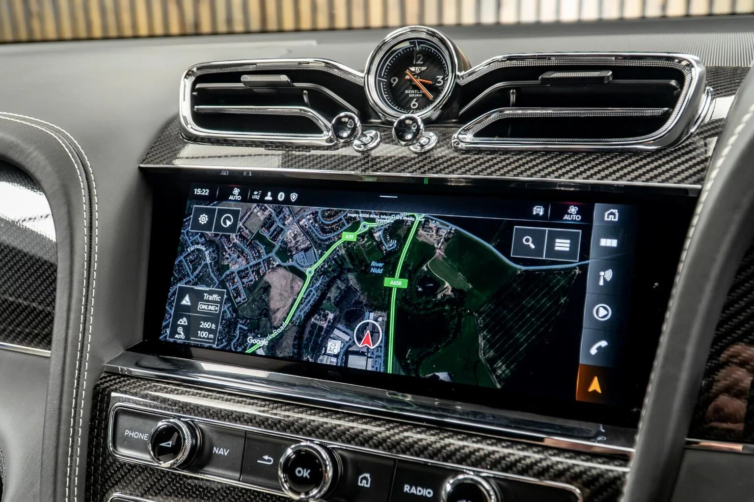 2022 Bentley Bentayga Hybrid, 23/30