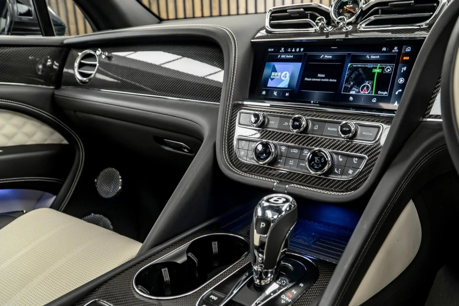 2022 Bentley Bentayga Hybrid, 24/30