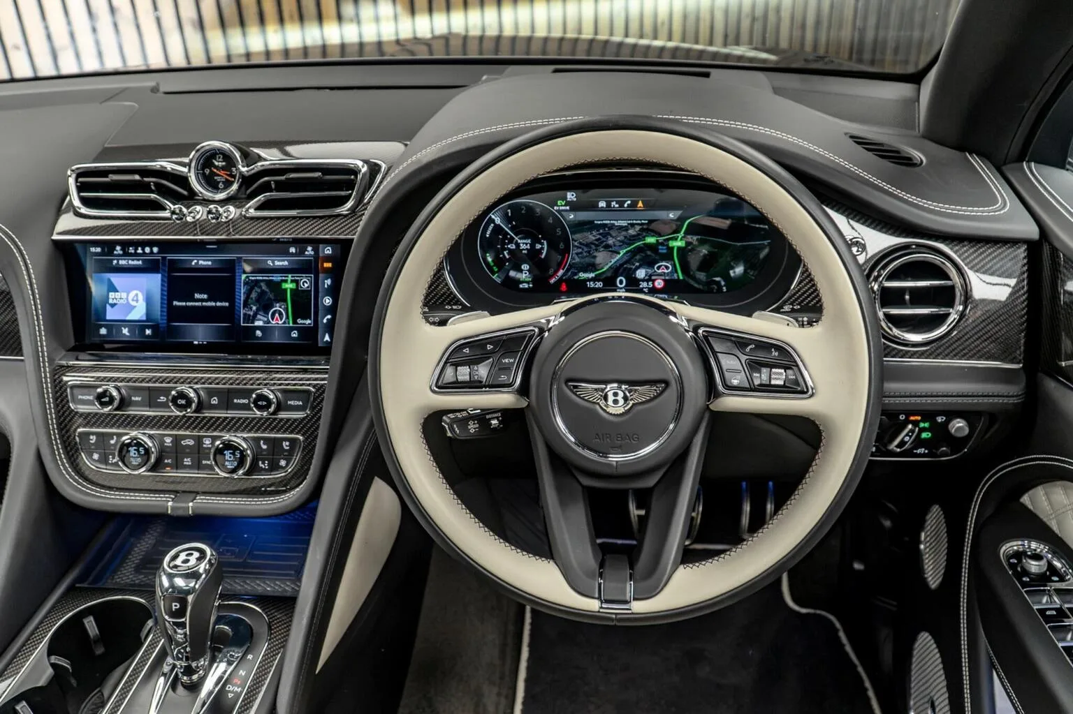 2022 Bentley Bentayga Hybrid, 25/30