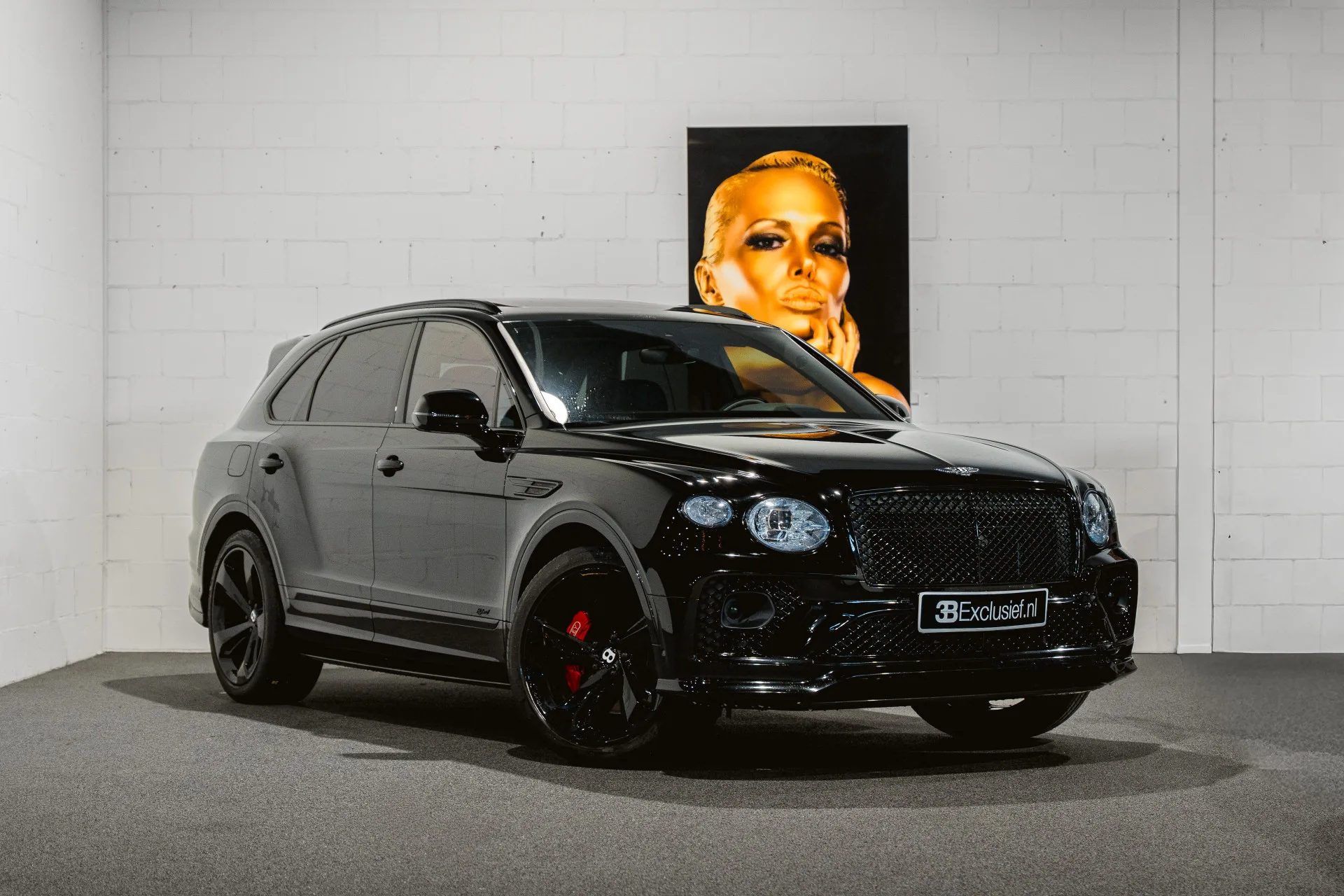 2022 Bentley Bentayga Hybrid angeboten von einem Fachhändler in Rotterdam, Niederlande, Hauptfoto