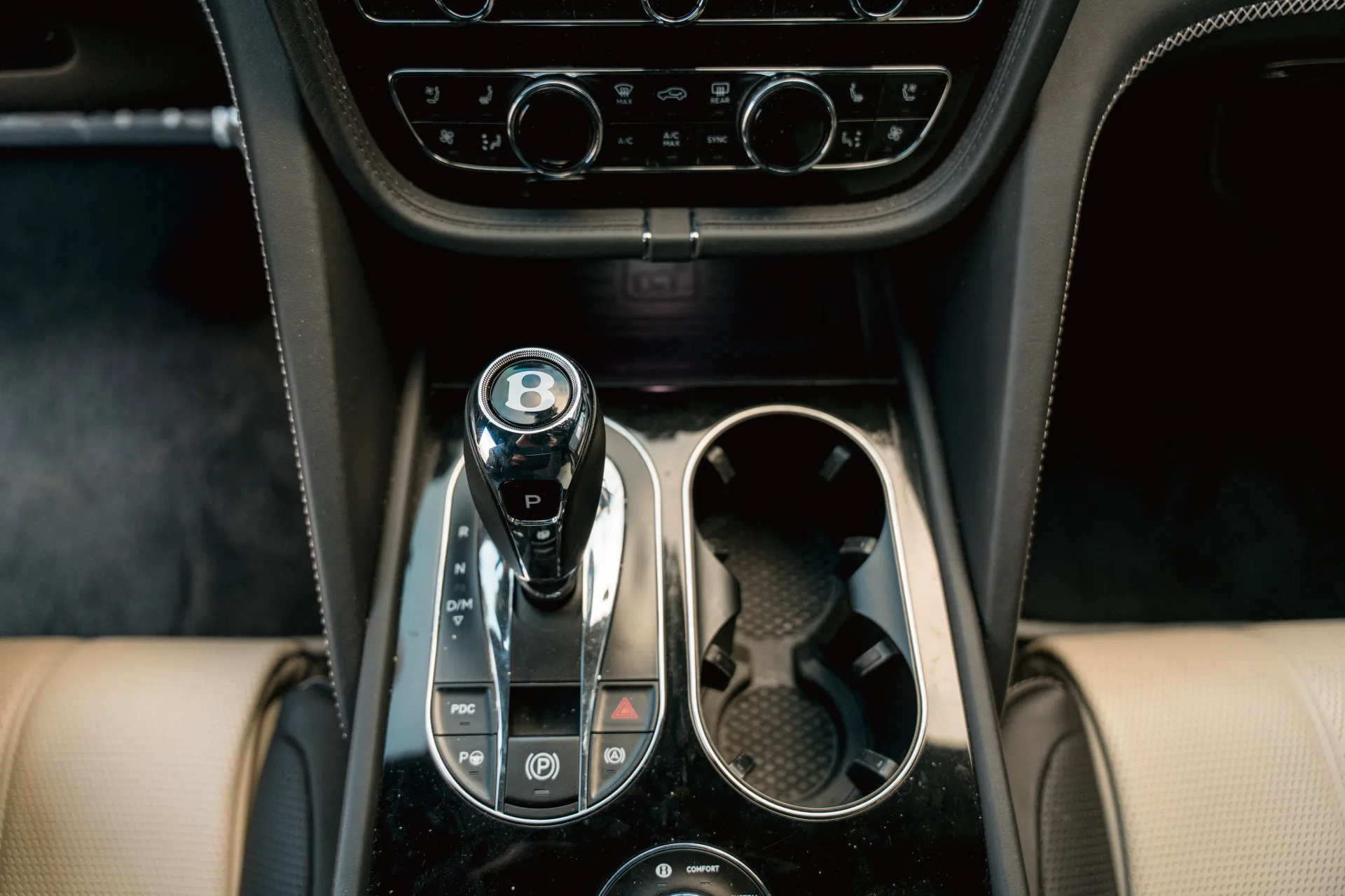 2022 Bentley Bentayga Hybrid, 12/30