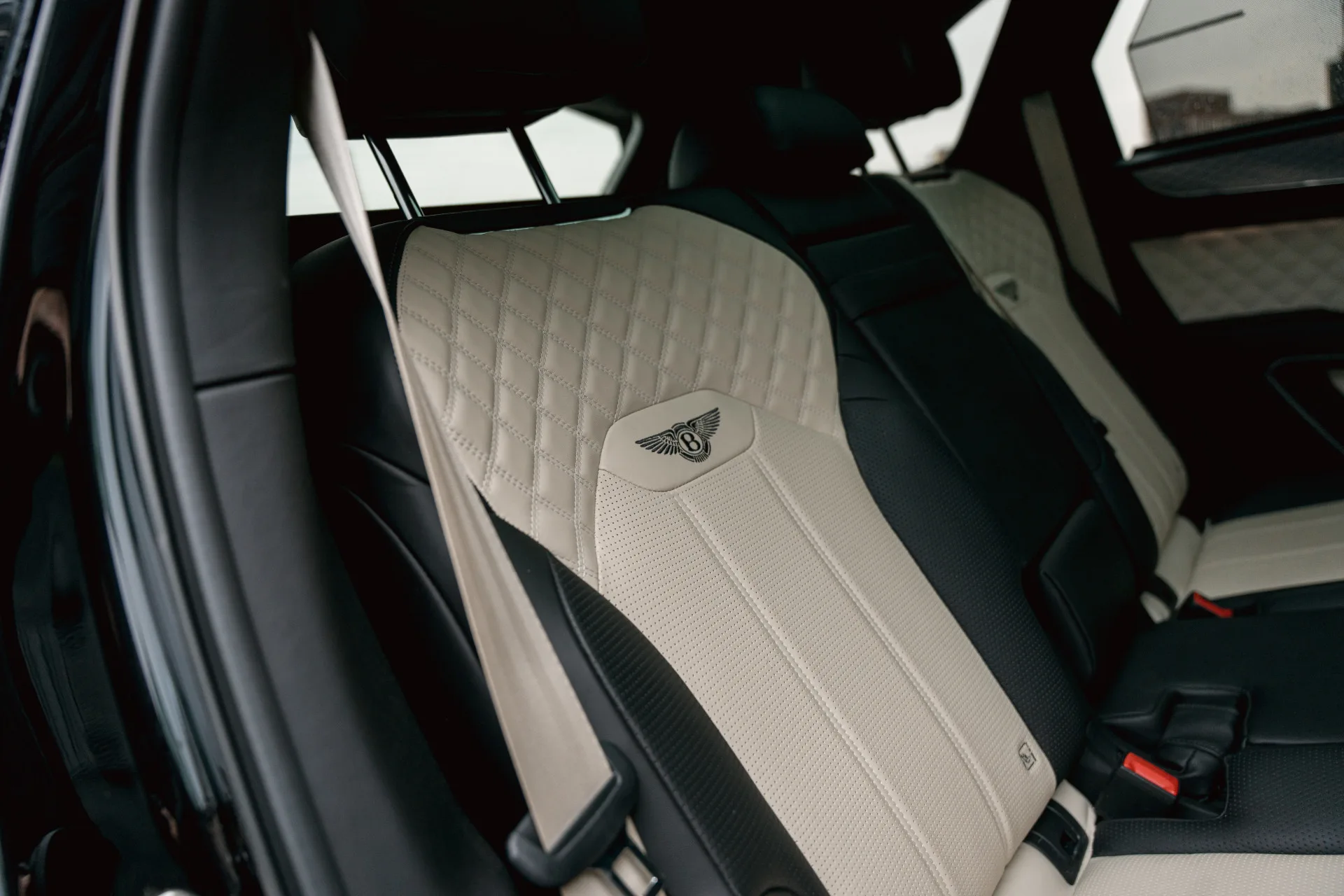 2022 Bentley Bentayga Hybrid, 14/30