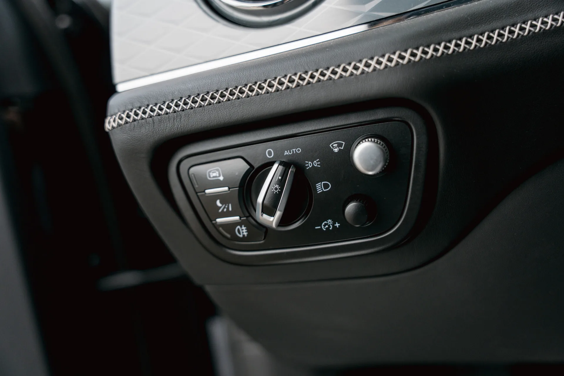 2022 Bentley Bentayga Hybrid, 19/30