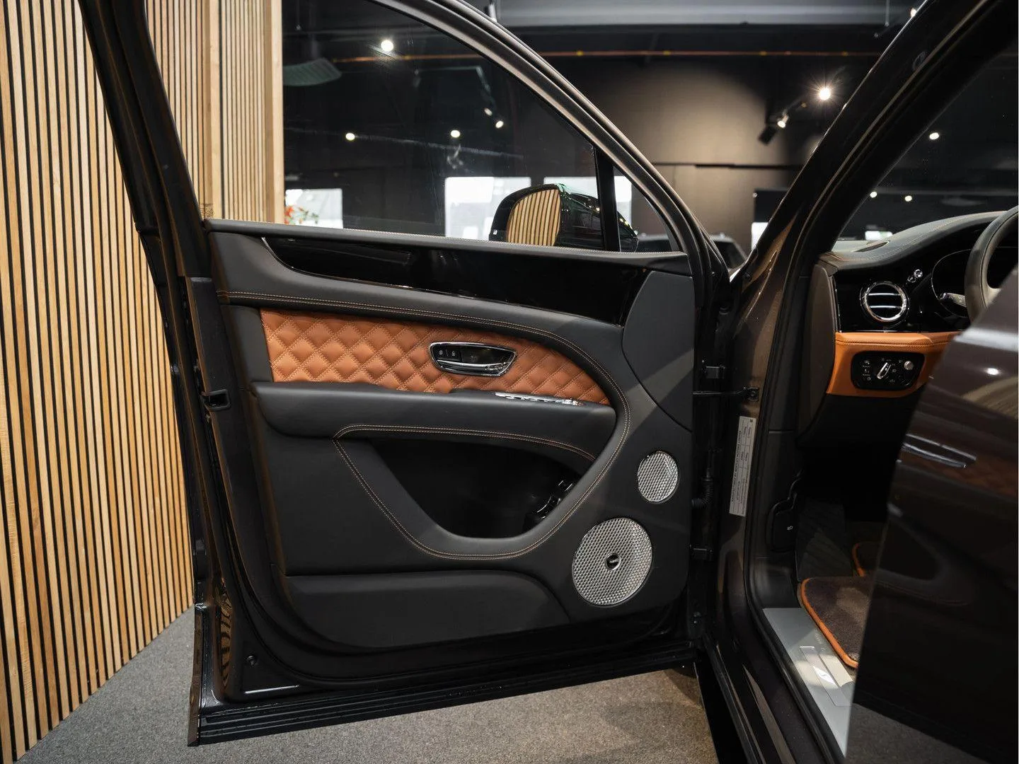 2022 Bentley Bentayga S, 6/30