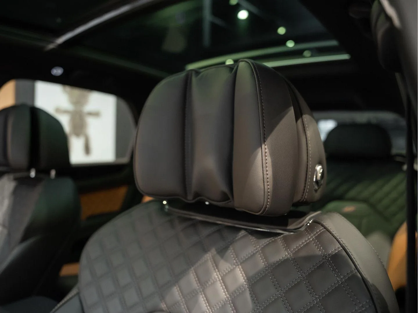 2022 Bentley Bentayga S, 29/30