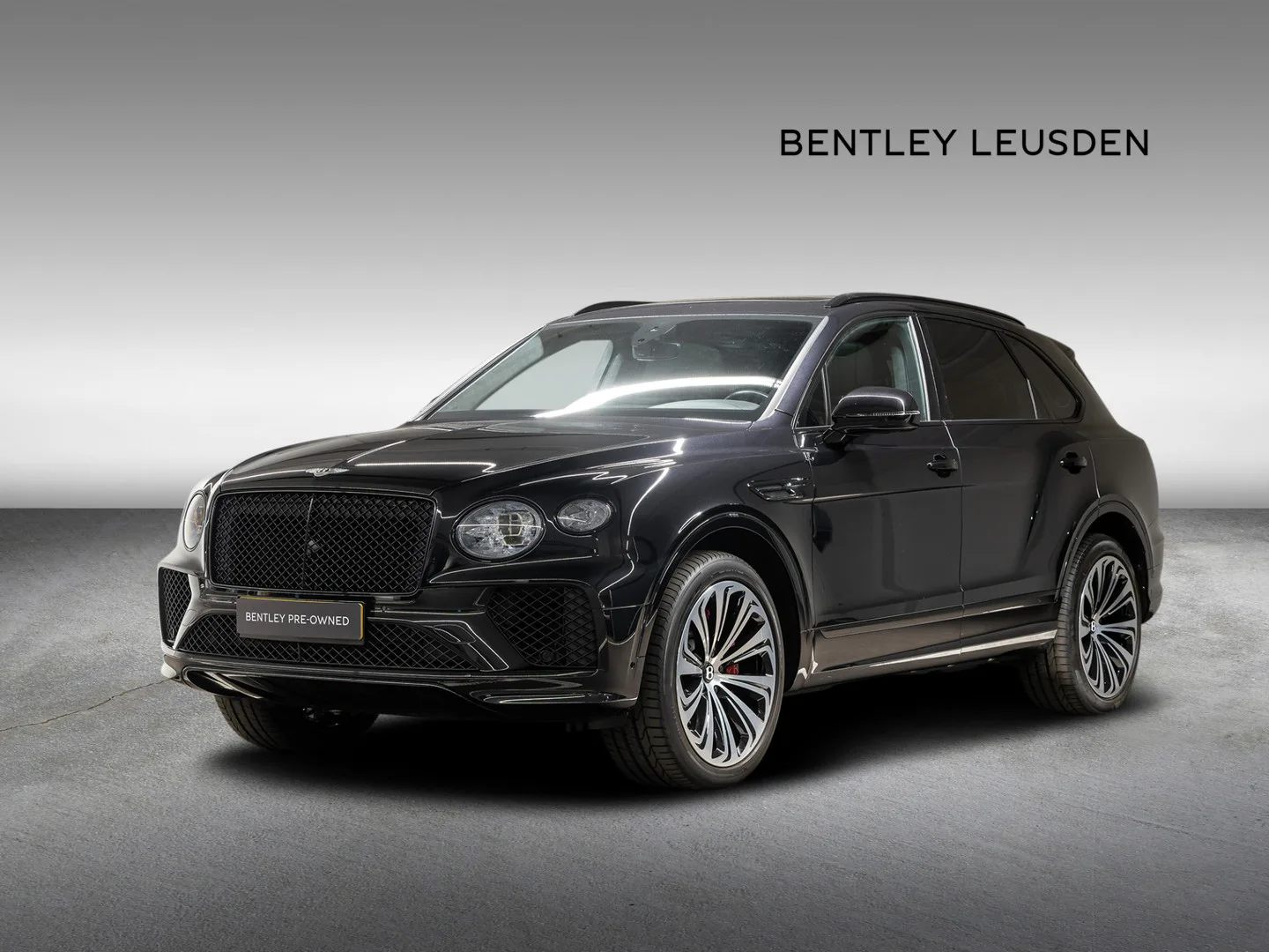 2022 Bentley Bentayga V8 offered by a specialist dealer in Leusden, Netherlands, main photo
