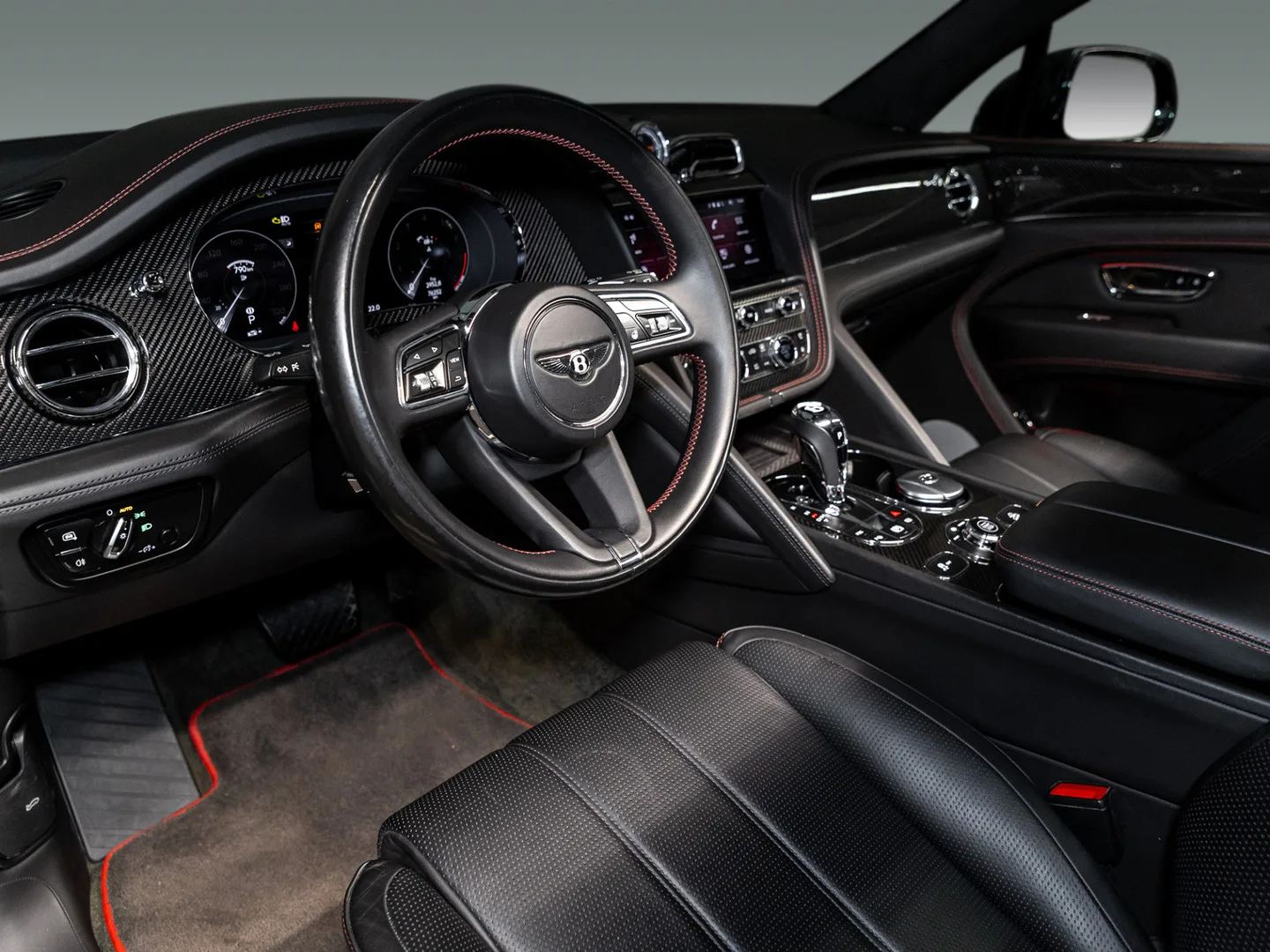 2022 Bentley Bentayga V8, 13/30