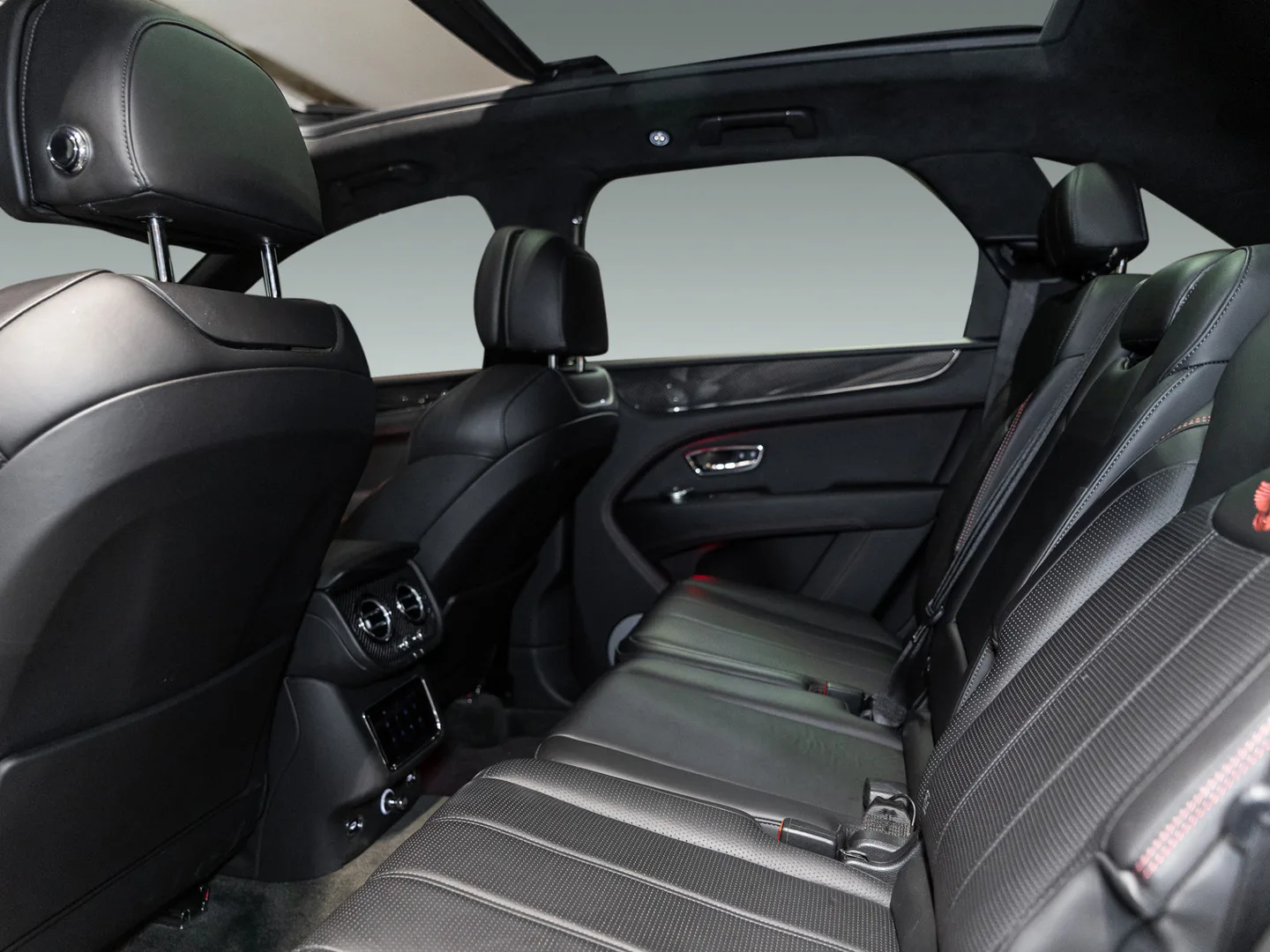2022 Bentley Bentayga V8, 15/30