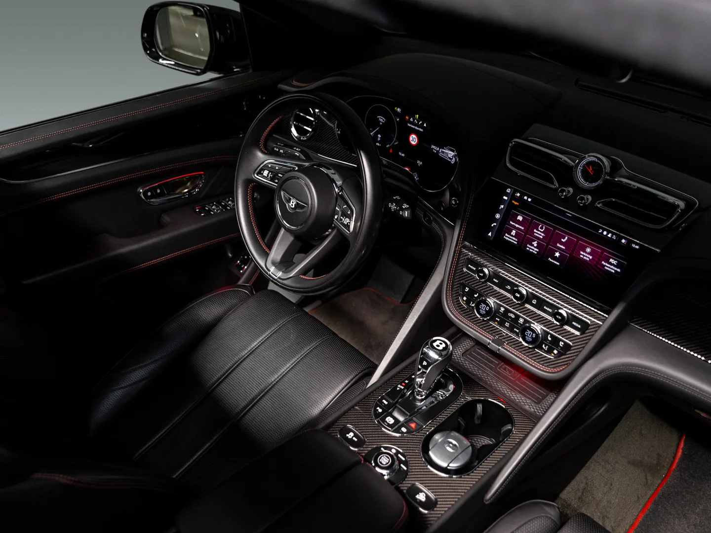 2022 Bentley Bentayga V8, 17/30