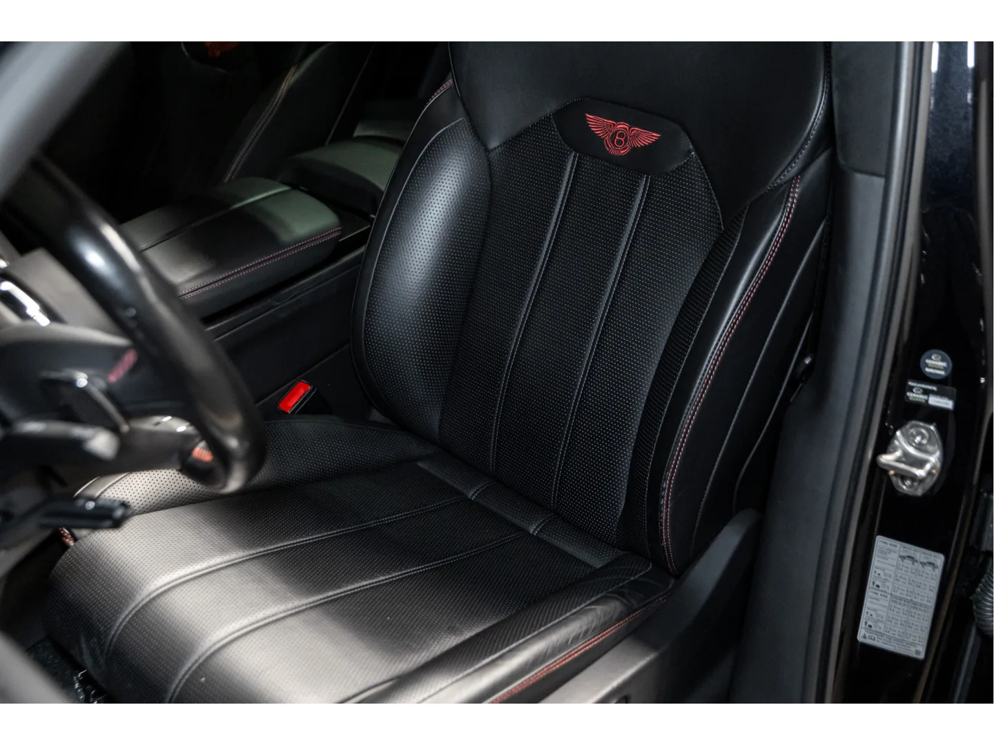 2022 Bentley Bentayga V8, 23/30