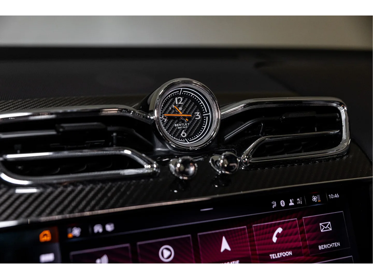 2022 Bentley Bentayga V8, 26/30