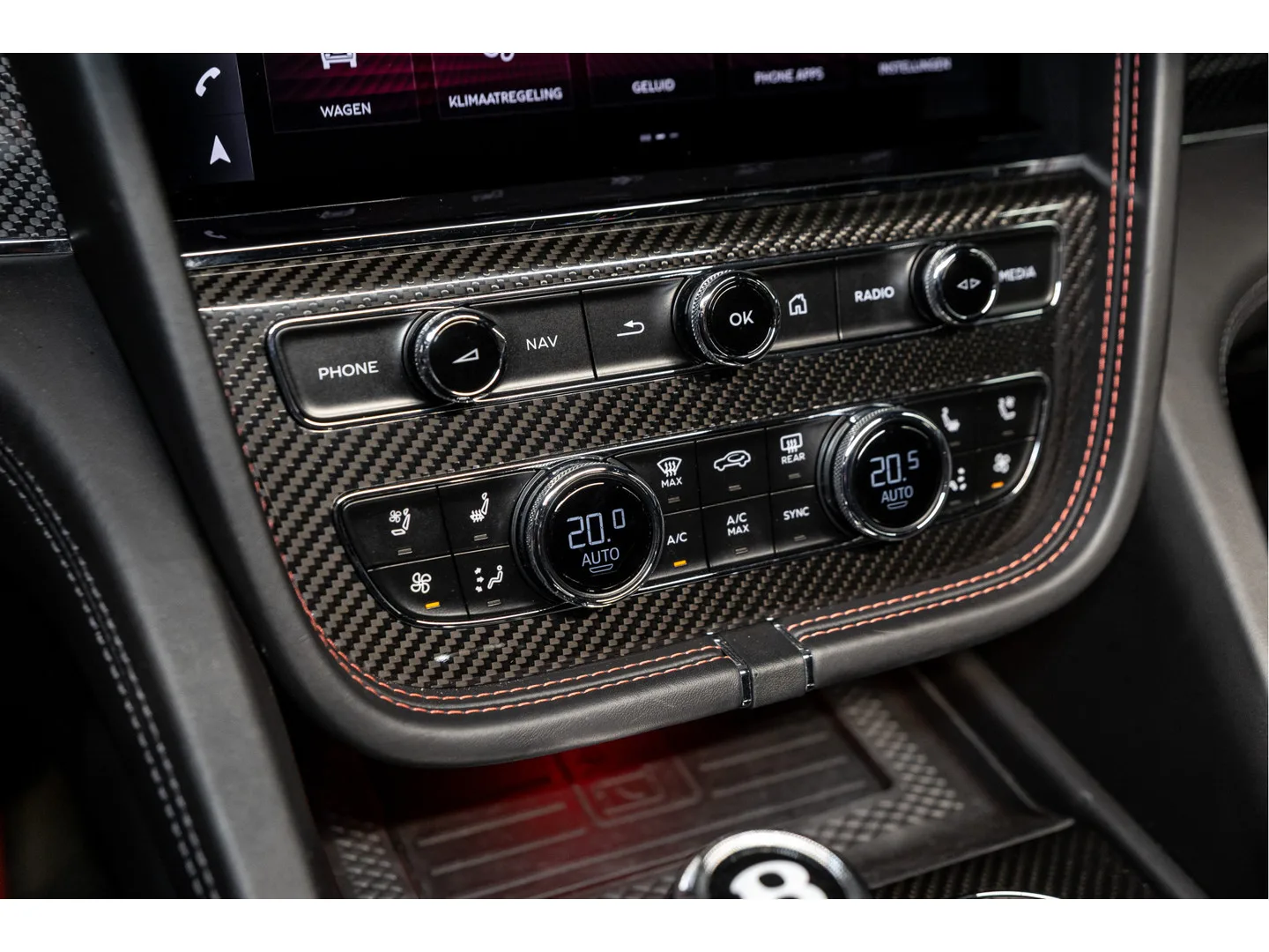 2022 Bentley Bentayga V8, 27/30