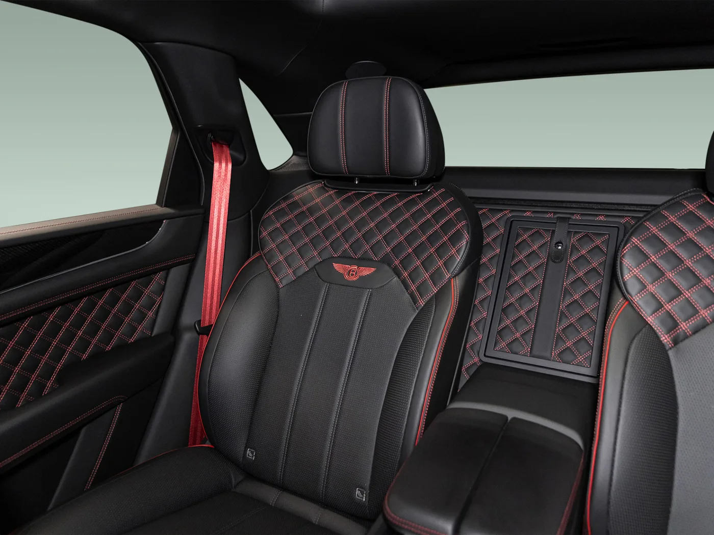 2022 Bentley Bentayga S V8 offered by an official Bentley dealer in Leusden, Netherlands, photo 11 of 15