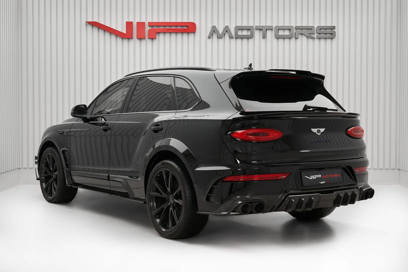 2022 Bentley Bentayga angeboten von einem Fachhändler in Dubai, Vereinigte Arabische Emirate, Foto 4 von 10