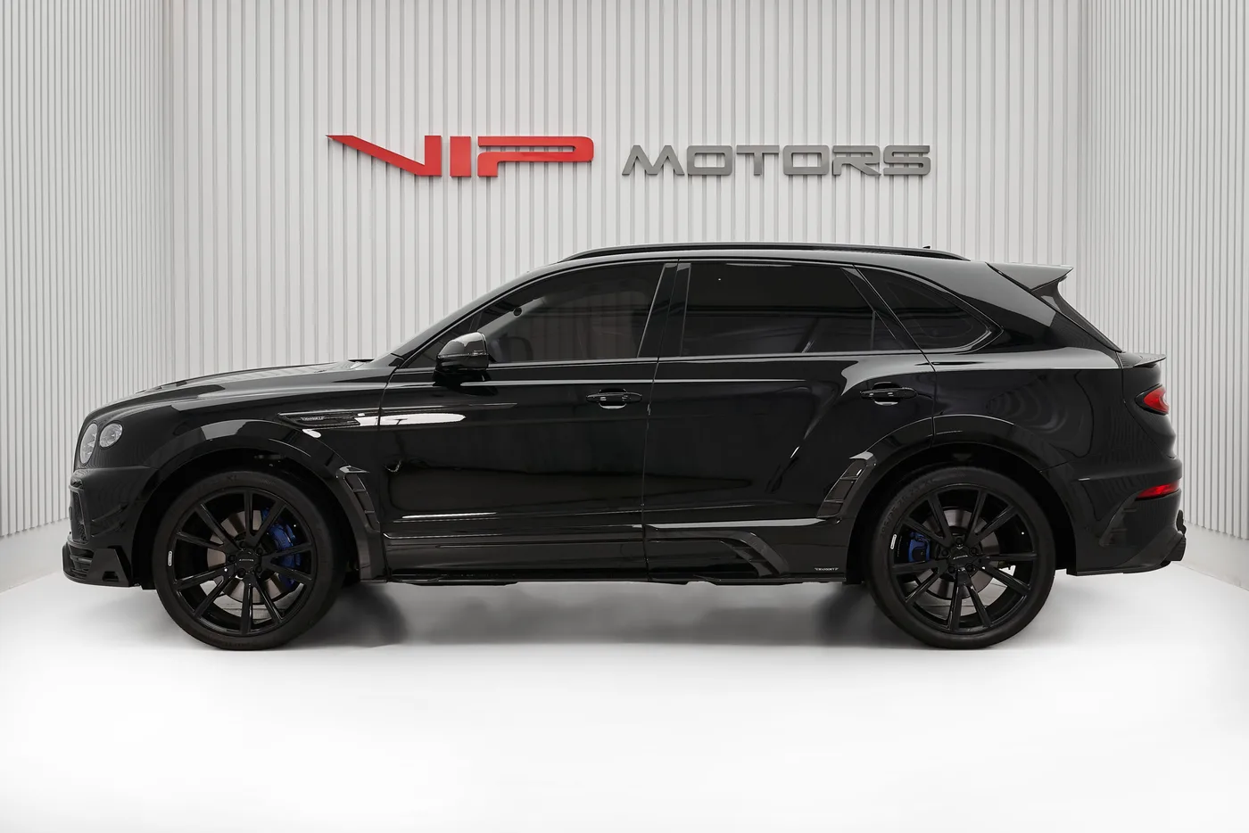 2022 Bentley Bentayga angeboten von einem Fachhändler in Dubai, Vereinigte Arabische Emirate, Foto 7 von 10