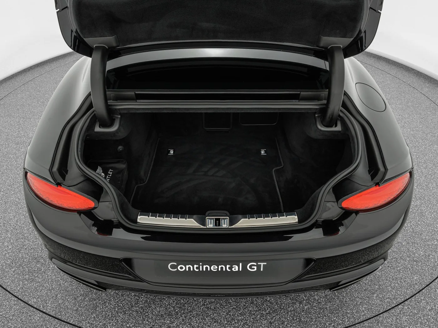 2022 Bentley Continental GT Speed proposée par un concessionnaire spécialisé à Singen, Allemagne, photo 15 sur 15