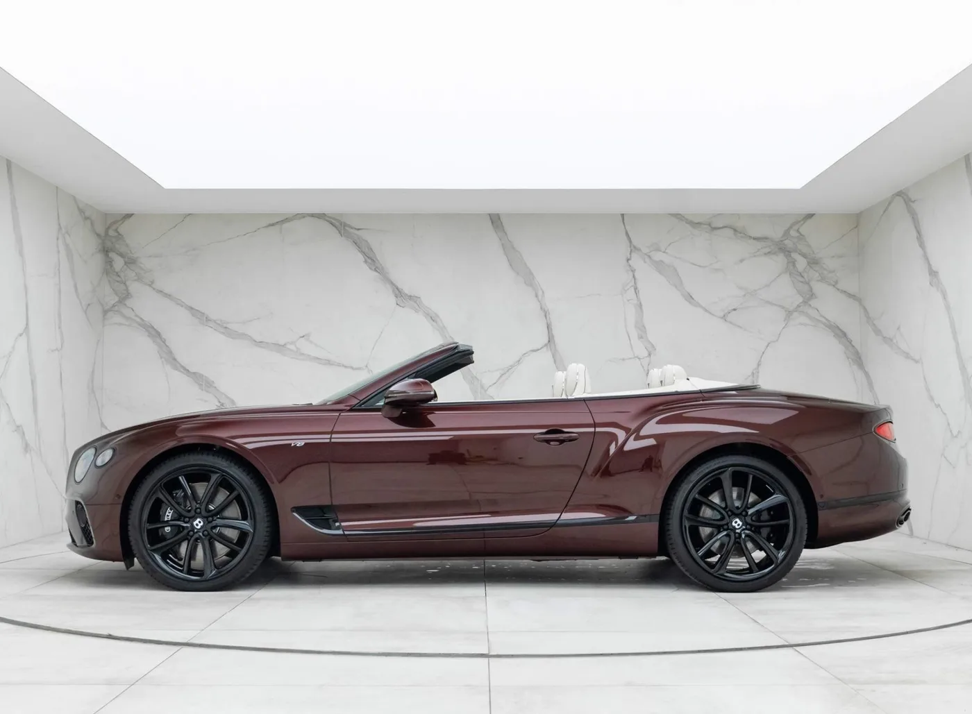 2022 Bentley Continental GT V8 Convertible proposée par un concessionnaire spécialisé à Banstead, Royaume-Uni, photo 5 sur 15