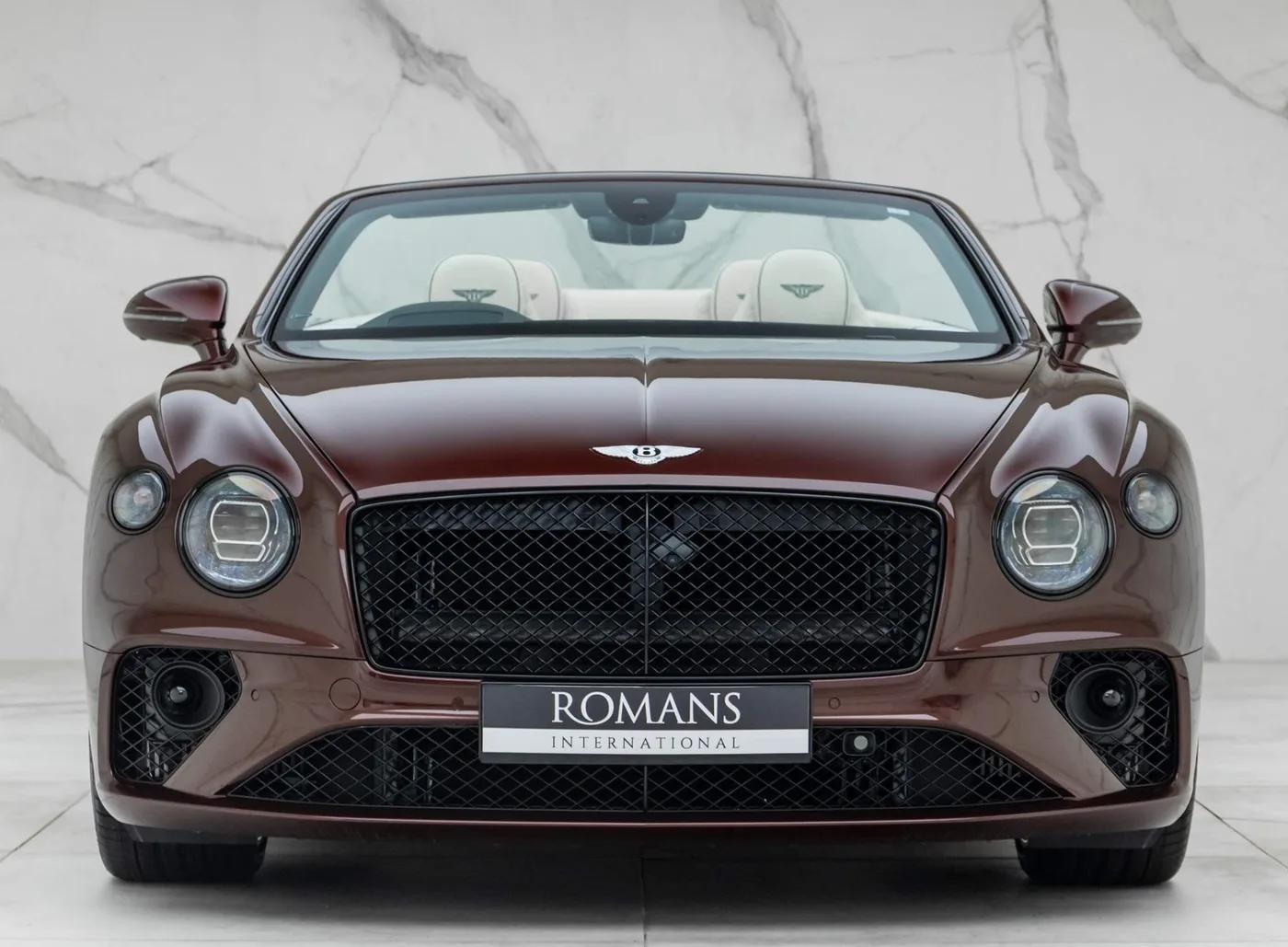 2022 Bentley Continental GT V8 Convertible proposée par un concessionnaire spécialisé à Banstead, Royaume-Uni, photo 7 sur 15