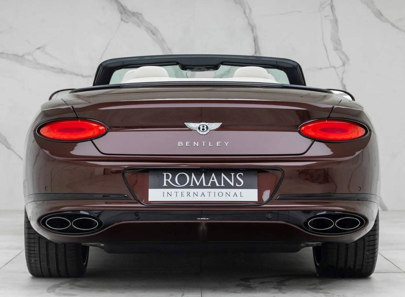 2022 Bentley Continental GT V8 Convertible proposée par un concessionnaire spécialisé à Banstead, Royaume-Uni, photo 8 sur 15