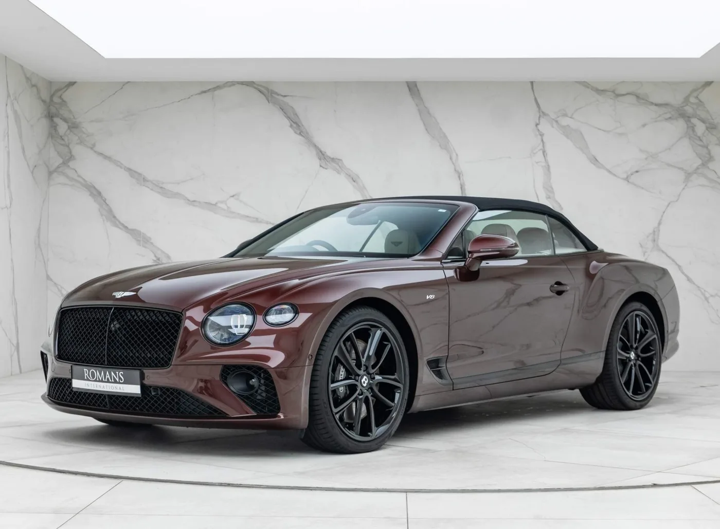 2022 Bentley Continental GT V8 Convertible proposée par un concessionnaire spécialisé à Banstead, Royaume-Uni, photo 9 sur 15