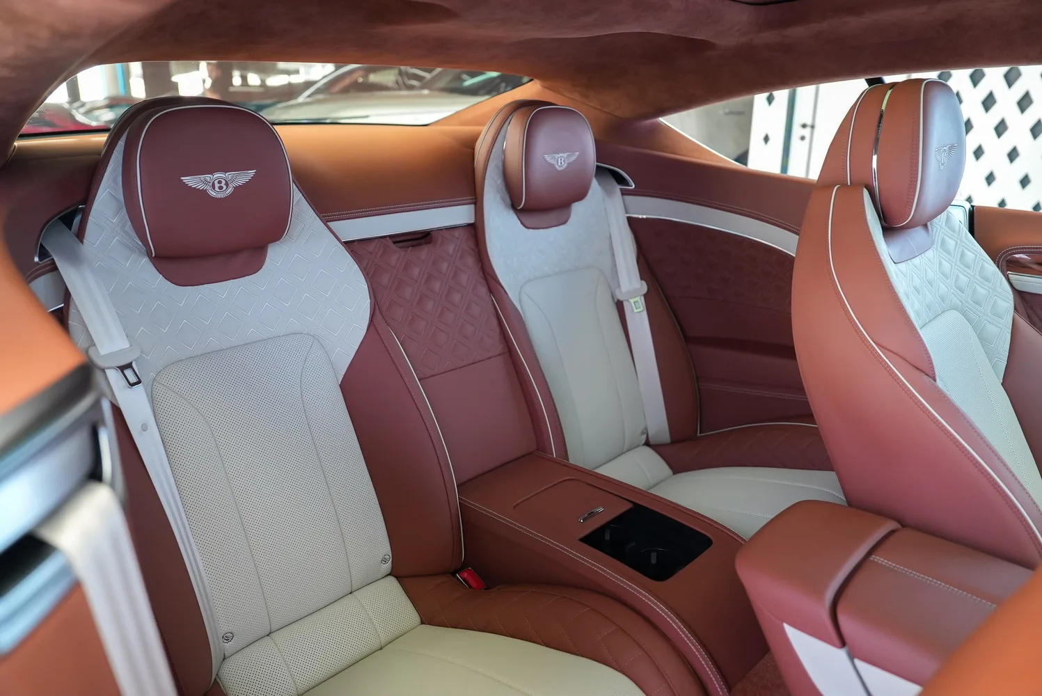 2022 Bentley Continental GT V8, 14/15