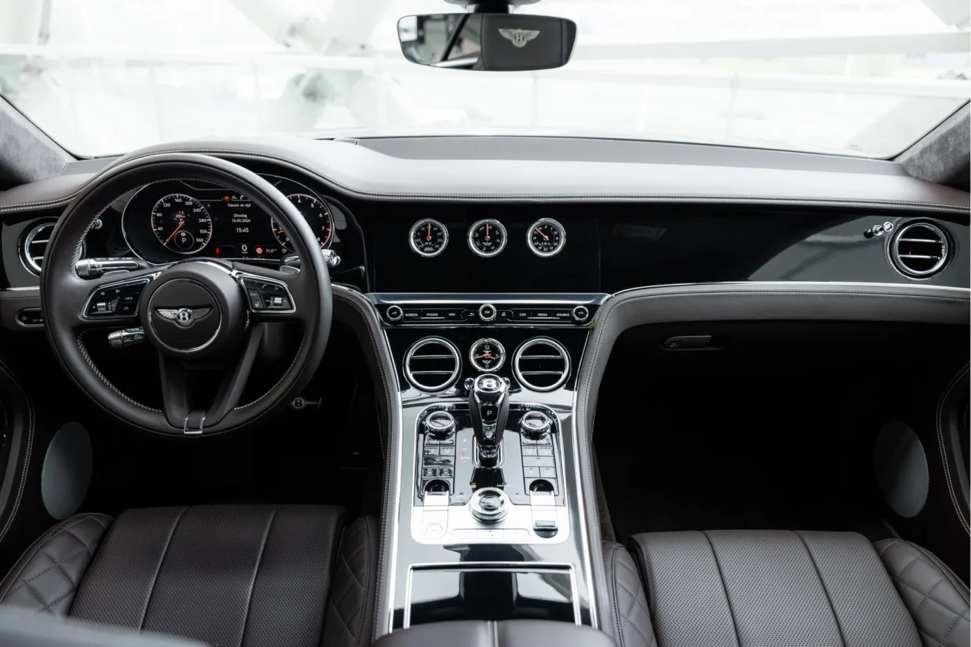 2022 Bentley Continental GT V8 proposée par un concessionnaire agréé McLaren et Morgan à Utrecht, Pays-Bas, photo 8 sur 25