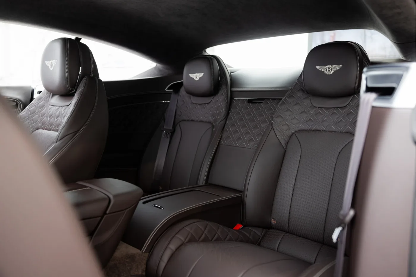 2022 Bentley Continental GT V8 proposée par un concessionnaire agréé McLaren et Morgan à Utrecht, Pays-Bas, photo 12 sur 25
